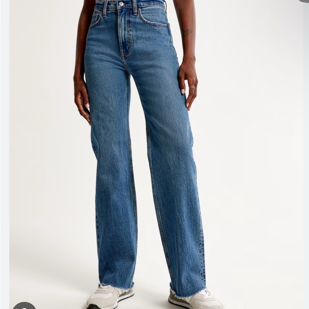 Abercrombie & Fitch Curve Love High Rise 90s Relaxed Jean Size 31